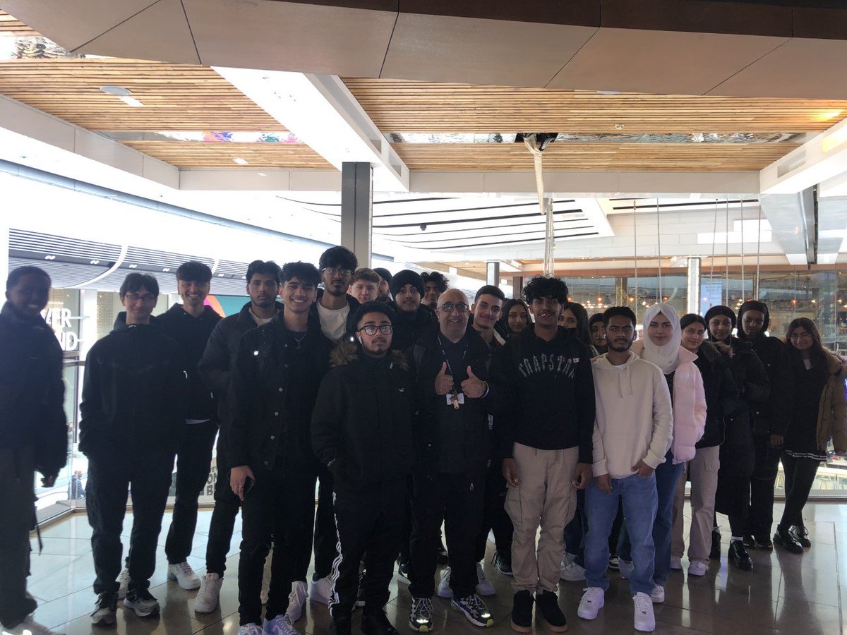 DormersWellsHS's tweet photo. Yesterday, Year 13 Economics attended a study conference in Westfield Stratford, great engagement and focus from all!
#EconomicsTrip #StudyConference https://t.co/s6Wdrax59V