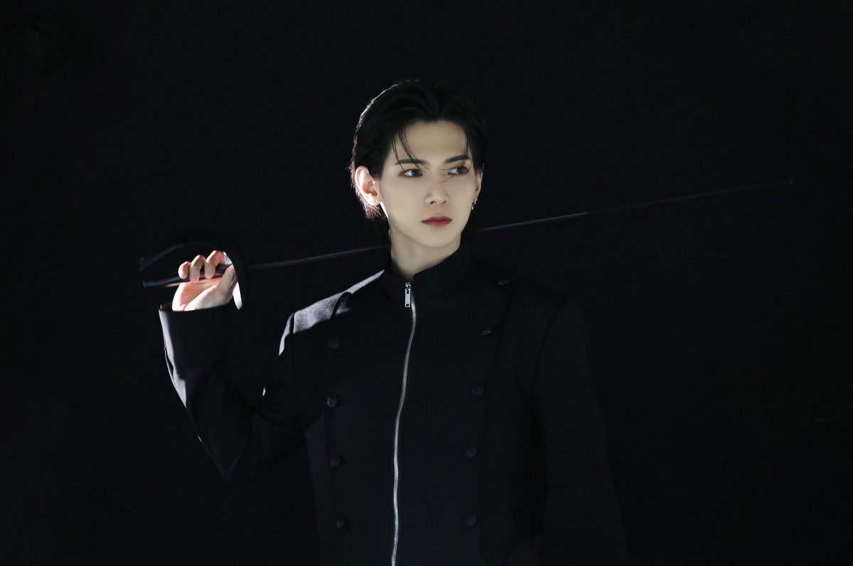 yeosang doing things tweet media