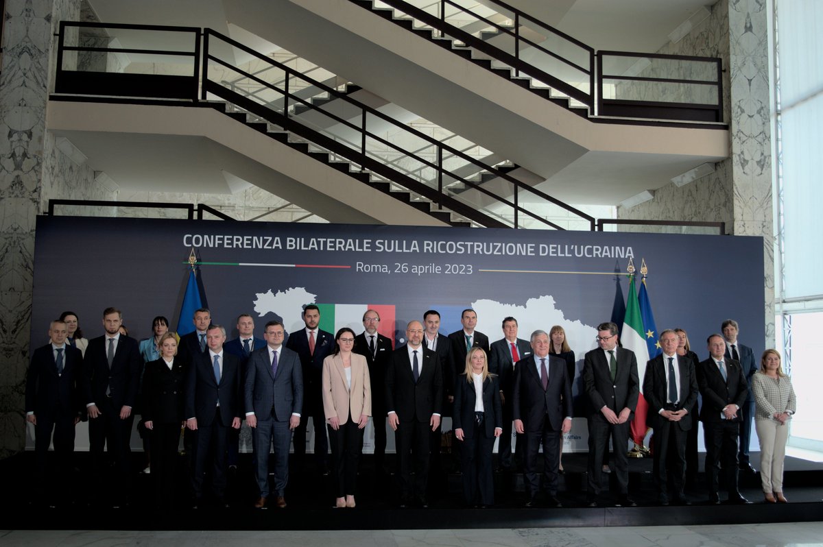 ITAtradeagency's tweet photo. ✍️ Siglato MoU tra Agenzia ICE e Ministero degli Affari Esteri dell'Ucraina, per rafforzare partnership commerciale e industriale tra 🇮🇹 e 🇺🇦

🎙️ @matteozoppas: "ICE riferimento per le imprese italiane che vorranno partecipare alla ricostruzione economica e sociale dell'Ucraina" https://t.co/l5I8vHE6lz