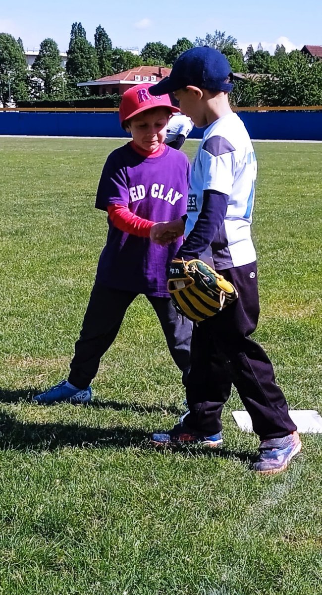 #vinceilfairplay #contest #fibspiemonte

#cultura della #sconfitta, dell'#amicizia, i valori del #baseball, del ##softball e dello #sport in generale

leggi qui 👇

instagram.com/p/Crh79G1NS9I/

@fibspiemonte