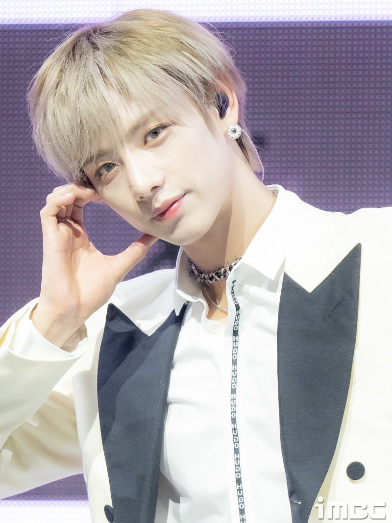 はぁ泣
顔〜〜^ - ^