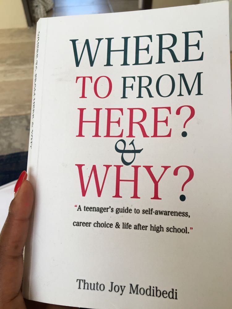 Thuto_Joy's tweet photo. As AI &amp; digitisation take over, the future of work is changing. Students of today have to become aware of these changes so they don't add to the unemployment rates due to studying redundant courses. This book is P200, it offers insight, career guidance &amp; self-discovery exercises. https://t.co/DHmqCfDdLh