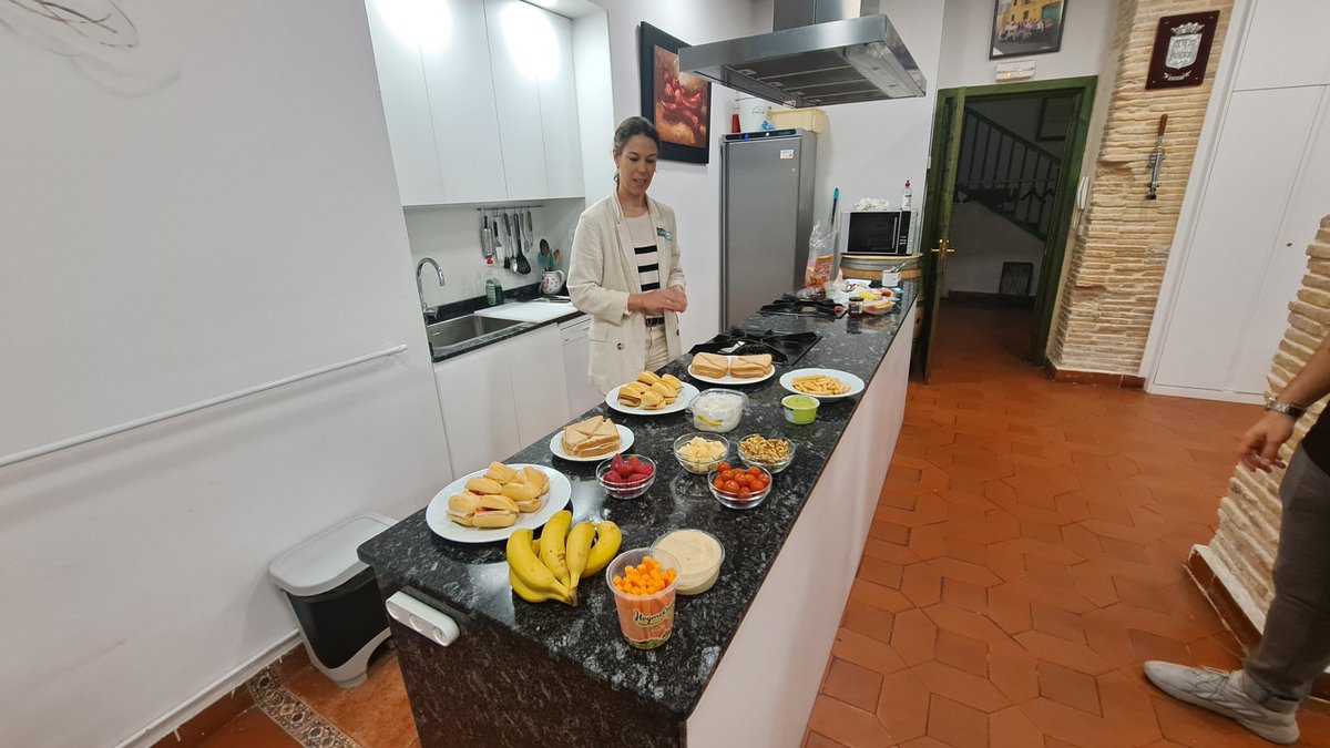 <a href="/ThePowerMBA/">thePower</a> celebra el primer #powerdesayuno saludable.

Gracias <a href="/NutriumPFG/">Nutrium, Dietistas - Nutricionistas</a> si lo llegamos a poner en la convocatoria tendriamos cola ;-)

Si estas en Logroño, o alrededores todavia llegas.