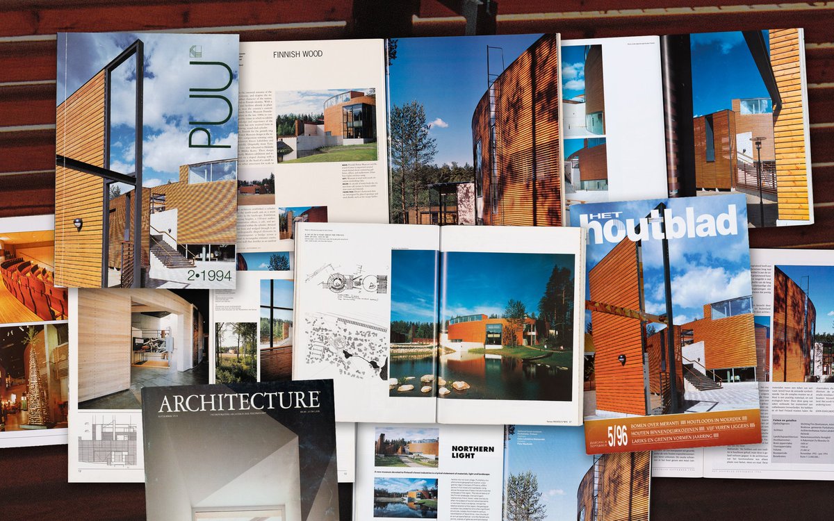 Tänään Lustossa <a href="/ArchinfoFinland/">Archinfo Finland</a> New Standards -näyttelyn avajaiset ja <a href="/MFA_fi/">Arkkitehtuurimuseo</a> Puurakentamisen aika -seminaari klo 13-15.30 - tervetuloa! Mahdollisuus  seurata seminaaria verkossa osoitteessa youtube.com/watch?v=CezztC…