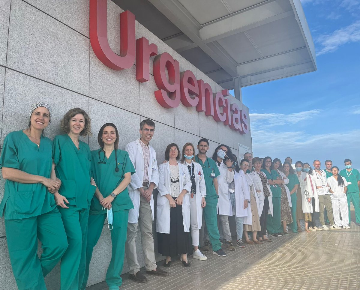 El 48% de los médicos y facultativos del 🏥Hospital Puerta de Hierro trabaja en condiciones PRECARIAS, sin un contrato fijo.

Hoy salen a la puerta a decirle a la presidenta <a href="/IdiazAyuso/">Isabel Díaz Ayuso</a> que basta ya de temporalidad.