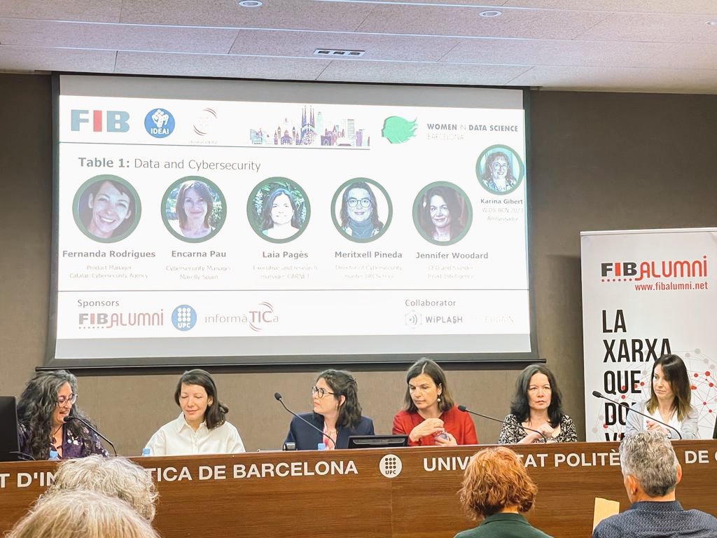 IdeaiUpc's tweet photo. @KarinagibertK @tic @WiDS_Worldwide @fib_upc @FIBAlumni @DCoeinf @CIT_UPC Gràcies #DonesIDEAI per tota la feina que feu per reduir l'escletxa de gènere #gendergap al sector @tic

Excel.lents debats! Gran vídeo!

Bon #girlsInICT day a tothom! https://t.co/efjEAynb6f