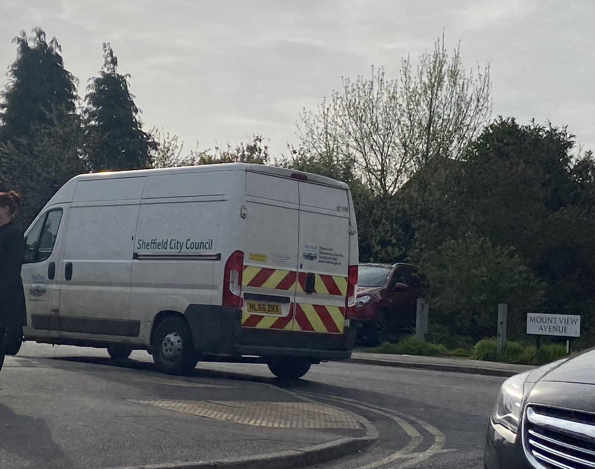 <a href="/SheffCouncil/">Sheffield City Council</a> hope your workers enjoyed the butty they went in for. No regard for the chaos they caused parking on a corner on double yellows right between a school and preschool at 8.40 am when the traffic is already insane around that side road and children are trying to cross.