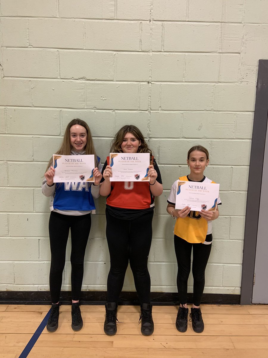 Netball Players of the Week 🏅
Well done to the 3 S1’s-MacKenzie, Maisie &amp; Zahara who won the award this week👏🏻👏🏻 <a href="/PrestonLodgeHS/">PLHS</a> <a href="/PLHS_PE/">PLHS PE</a>