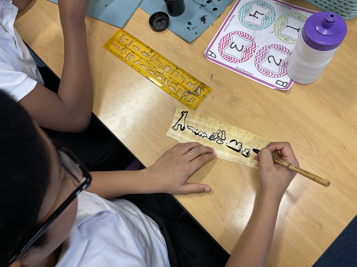 On Monday, Year 3 had an insight into what life was like in Ancient Egyptian times. They had a fantastic time with <a href="/HistoricWksps/">Historic Workshops</a> exploring ancient artefacts, being a scribe, playing ancient Egyptian games and learning about the process of mummification 🌟 <a href="/Richmond_HT/">Richmond Academy</a>