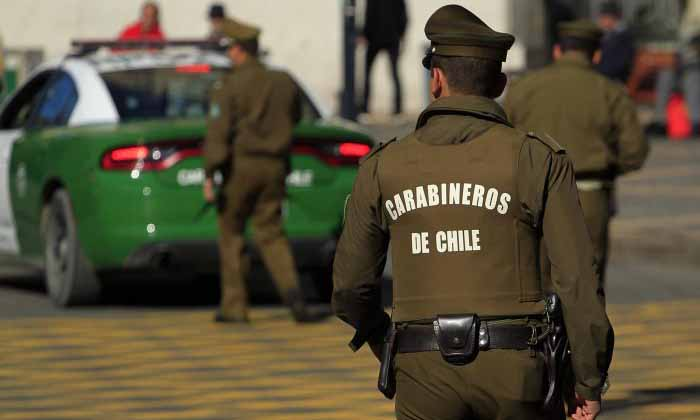 InformadorVeraz's tweet photo. Un policía chileno mata al venezolano REVOLUCIONARIO, CHAVISTA Y MILITANTE DEL PSUV nehomar jose teran briceño. Trató de arrollar a un agente carabinero durante el proceso de identificación en Coquimbo.
Aparece como ACTIVO en la nómina de PDVSA ....
https://t.co/yOJa6unBcQ https://t.co/rJhEMiWzv2