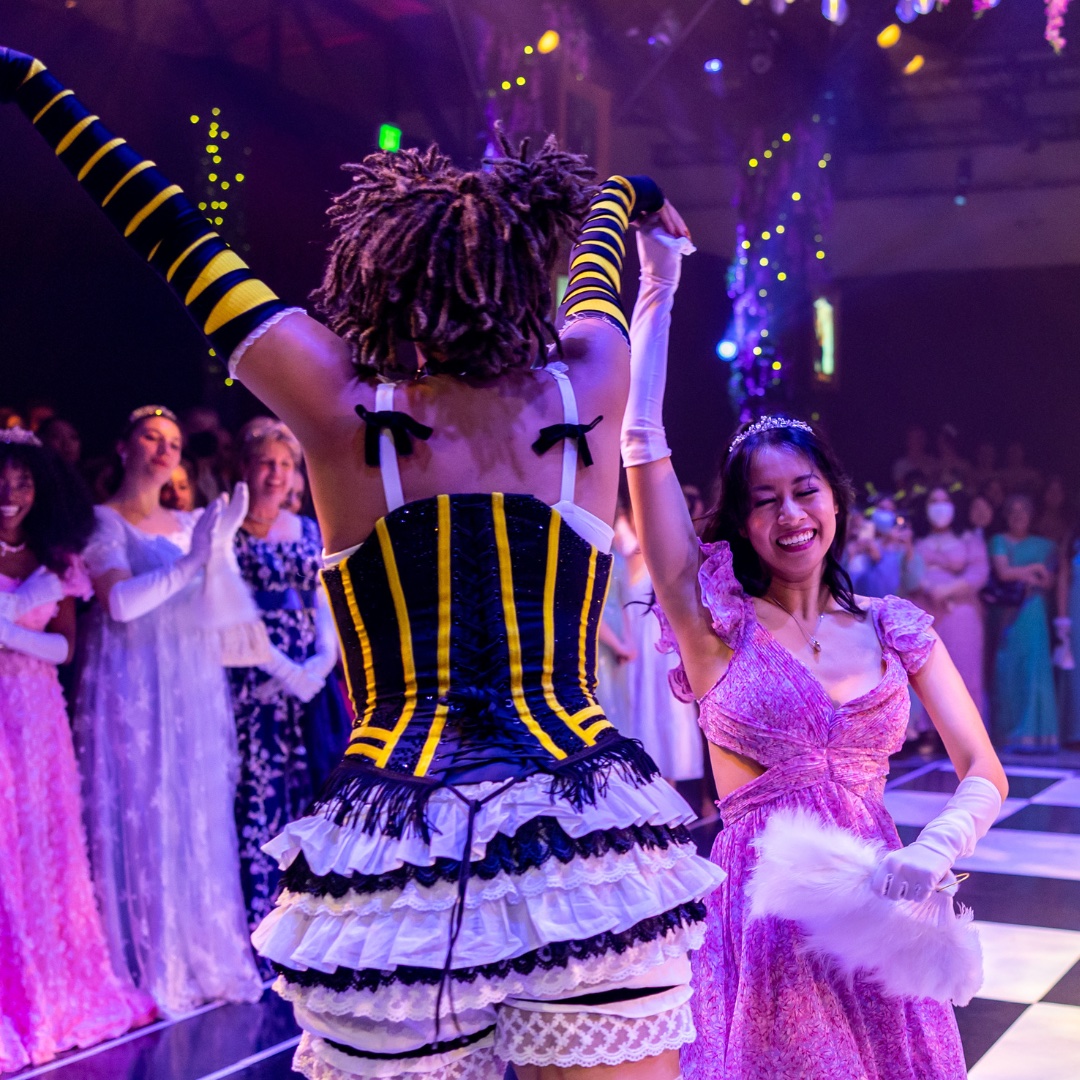 Celebrate the upcoming #InternationalDanceDay in true Regency-era style at The Queen's Ball: A Bridgerton Experience! ✨ Join us at the dance floor for an unforgettable royal experience in NYC, starting today! Get your tickets here: bit.ly/3LIXCMB