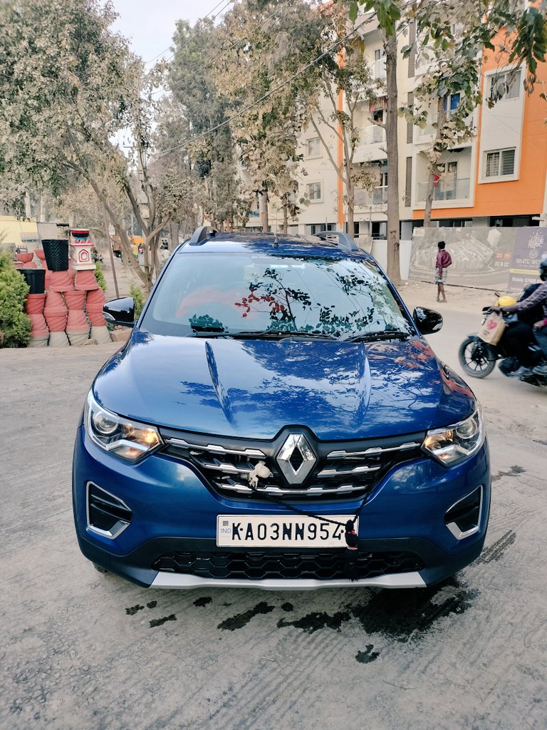 kichapunith's tweet photo. @renault_uk @RenaultIndia I'm Renault Triber customer please don't buy this car it's worst car i have taken this just 5 months over engine colint oil box difect and i have payed 5 yars warranty no response from showroom gays it's worst service Renault new car engine issue dont by https://t.co/UyRmDhdmD3