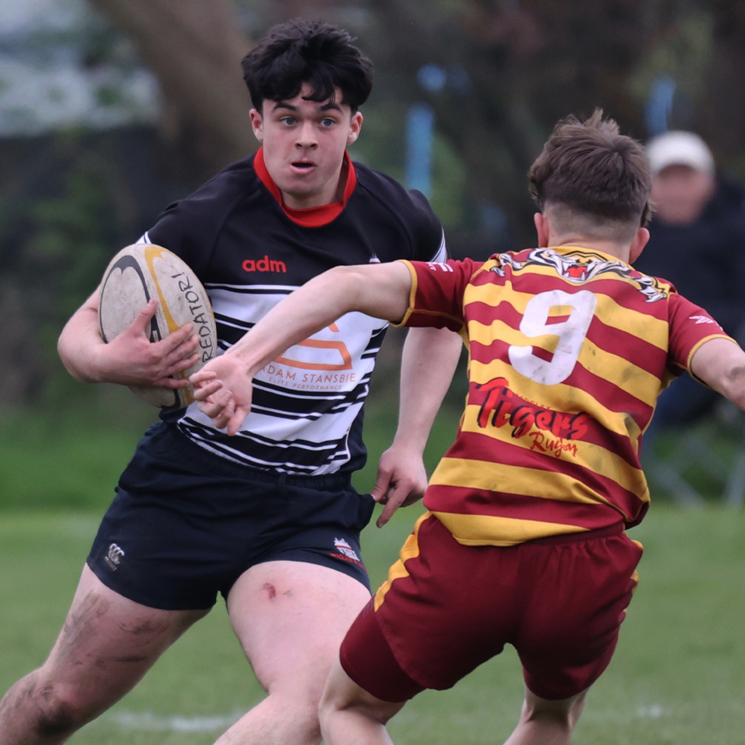 admcustomwear's tweet photo. The @WiganRufc Junior Colts u17s kit in action📸

#adm #makeityours #WiganRUFC #ASElitePerformance #GreenmountProjects #sublimatedjersey #rugbyunion #customisation #rugbykits https://t.co/QPh762X1FM