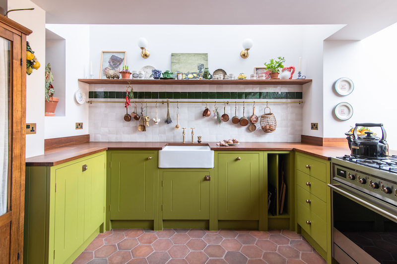 DustinMPeyser's tweet image. Kitchen of the Week: A Zesty Combination of Old and New by an Aspiring Interior Designer dlvr.it/Sn8CnX #KitchenoftheWeek #Color #ColorBlocking | BidBuddy.com  | (970) 236-6470