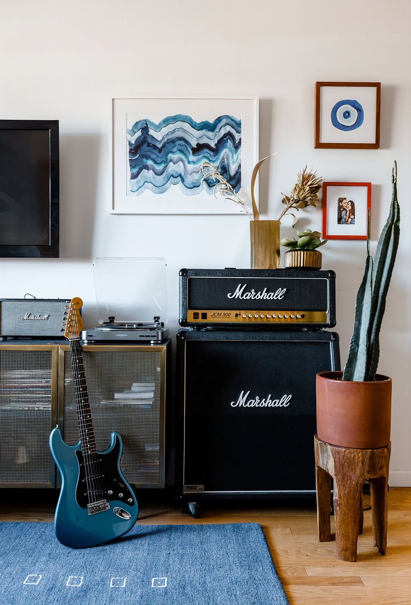 chef_munoz's tweet photo. #marshall #guitarplayer #room https://t.co/yIBcIYdmje