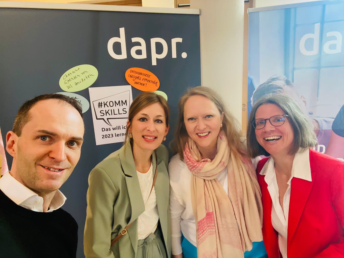 annika_schach's tweet photo. Die @DAPR_Tweets heute beim #prtag der @DPRGde in #Hannover https://t.co/R11kWVTzn9