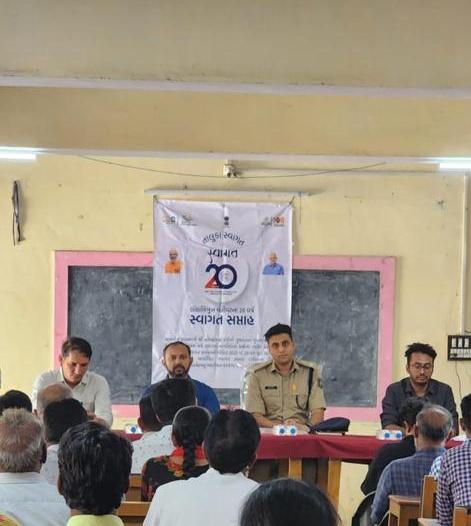 બોરસદ તથા આંકલાવ તાલુકાના 'તાલુકા સ્વાગત' કાર્યક્રમમાં રજૂ થયેલ પ્રશ્નોના હકારાત્મક નિકાલ માટે સંબંધિત અધિકારીશ્રીઓને સૂચના આપવામાં આવી. #SwagatOnline <a href="/anand_collector/">collector ,Anand</a> <a href="/SP__ANAND/">Anand Police</a> <a href="/CMOGuj/">CMO Gujarat</a> @MahitiAnand <a href="/InfoGujarat/">Gujarat Information</a>