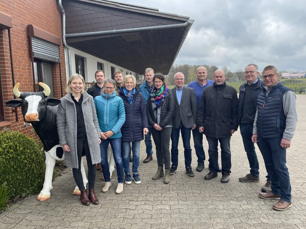 Nachfrage nach Rindfleisch bleibt stabil
(L P D) – „Rindfleisch ist knapp … #Asien #Bullenmast #Bullenmäster #Corona #Deutschland #Erzeugerpreise &gt; landvolk.net/lpdartikel/nac…