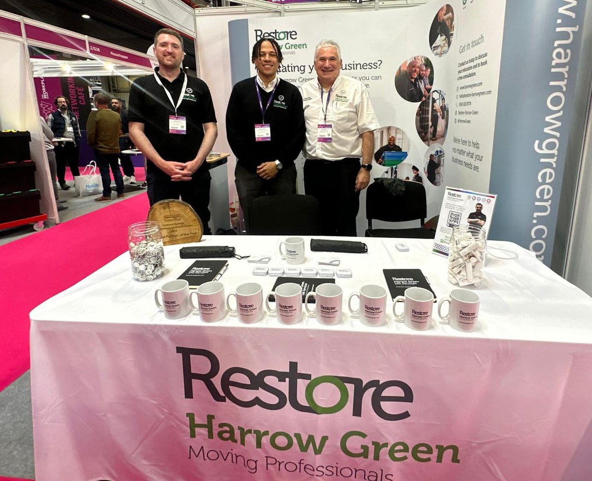 HarrowGreen's tweet photo. Last day for our team at the #theworkplaceevent at the NEC. Pop along for a chat, some goodies and to find out more about the services we offer our customers across #officerelocation #laboratorymoves and #heritagemoves
#team #workplaceevent #birmingham https://t.co/KEvmVxlSeD