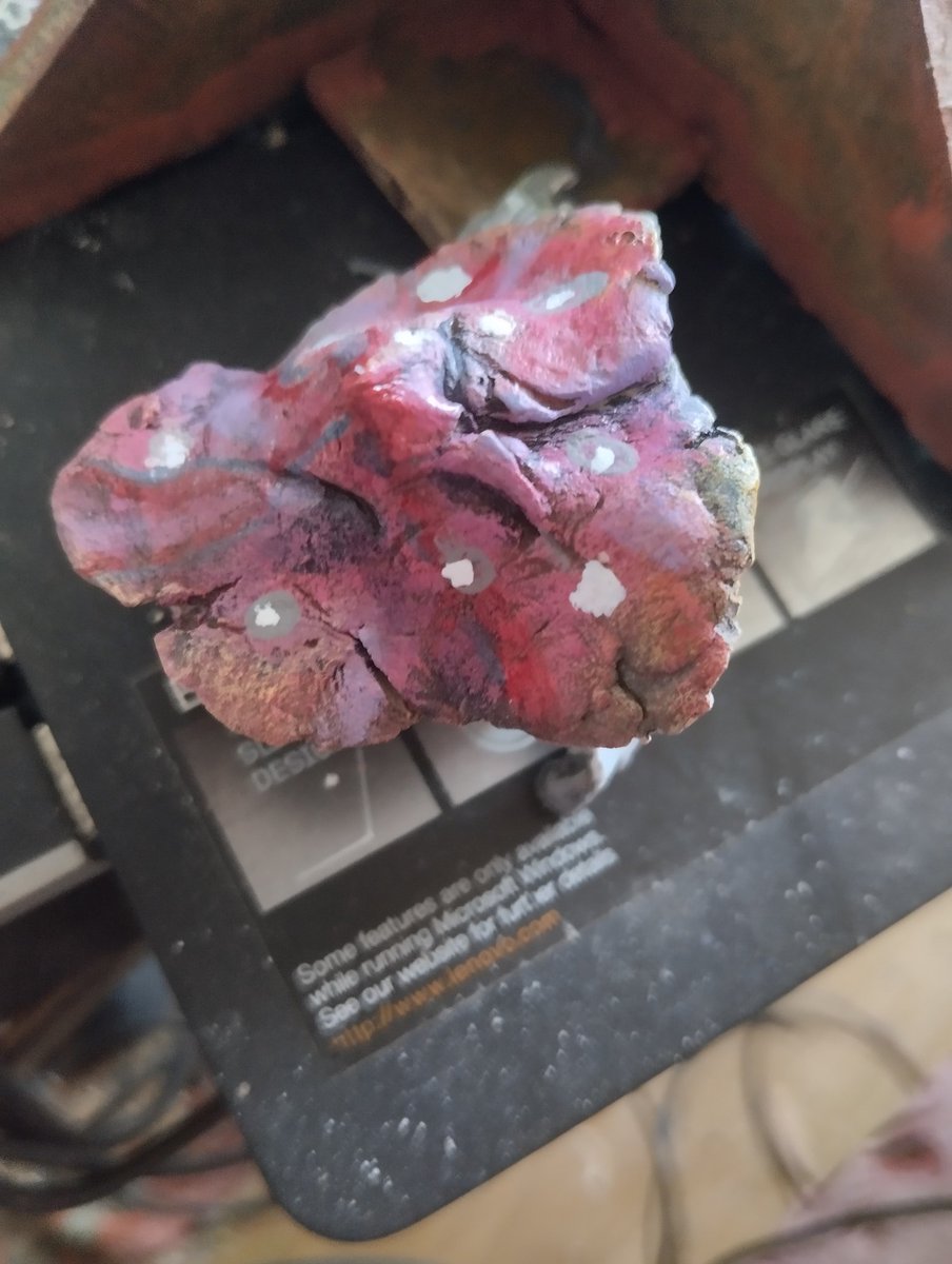 Real_Daipanda's tweet photo. Sometimes I sculpt! Usually? Funky mushdoods. They keep dungeons clean and occasionally act as guides
#dungeonsanddragons #sculping #miniaturepainting https://t.co/ToK9MvN612