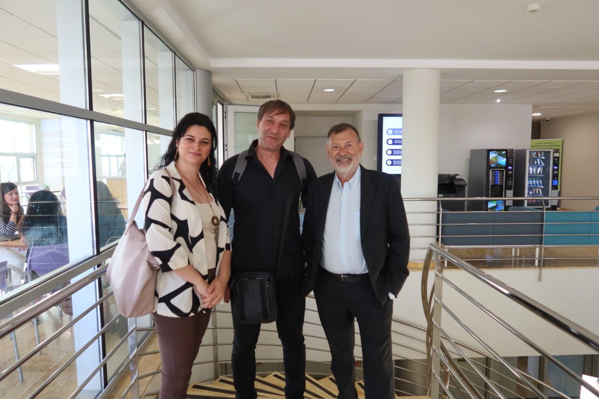 🚀<a href="/mgomicia/">Manuel Gomicia</a> Director General  d'#FPiERE de <a href="/GVAeducacio/">GVA Educació</a>  i <a href="/elvira_quiles/">elvira quiles</a>  Directora de <a href="/CIDA_gva/">CIDA-Centro de Innovación Digital Avanzado para FP</a> inaguren el 

➡️#WorkCafeCV. 

💪Comencem a compartir experiències per a una #FPValenciana 👉

#moderna, 💻#digital, 🤖🥽#teconlògica , #innovadora, 🌿#sostenible i de #qualitat!! 😍