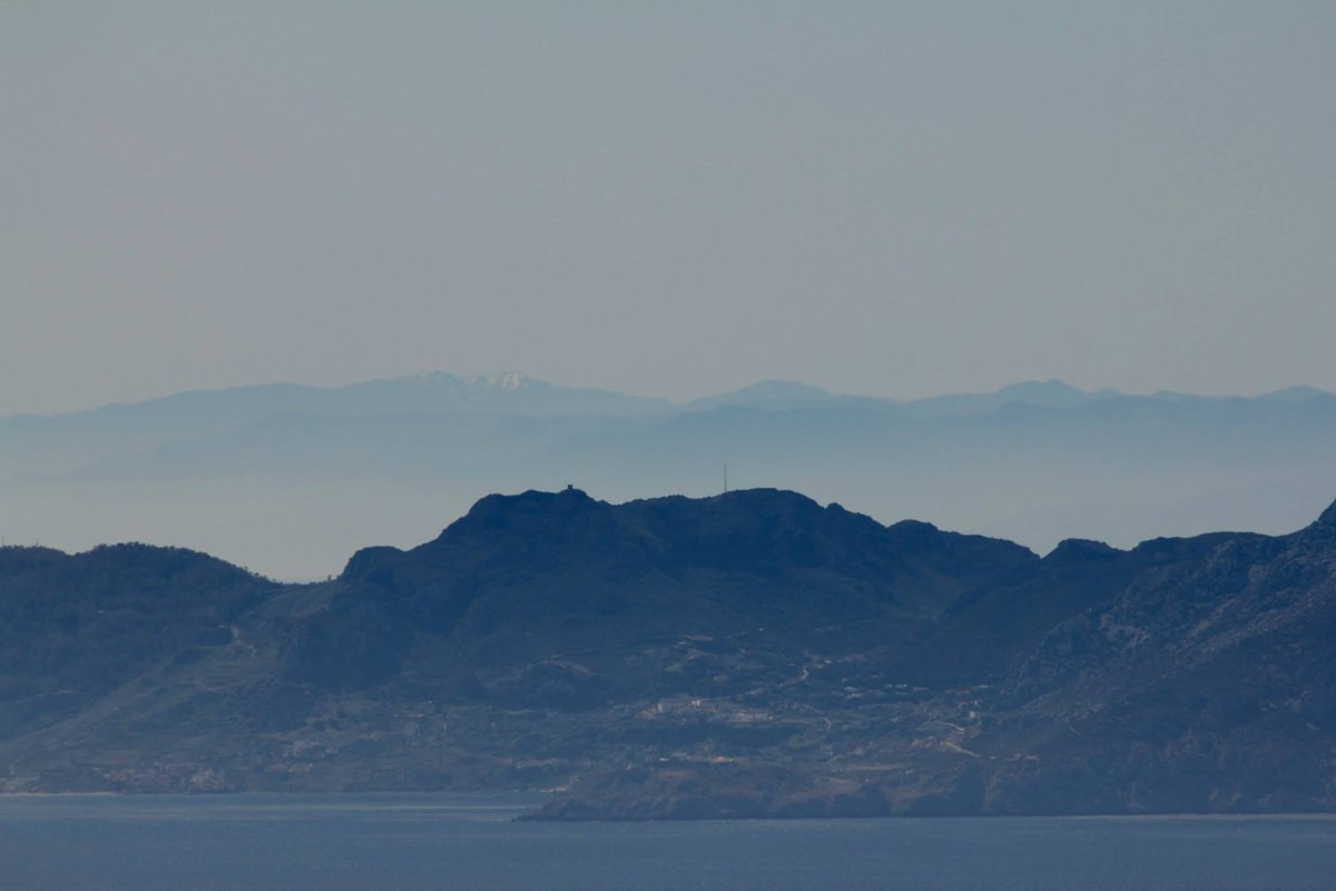 jrambaud's tweet photo. 27 #abril 2014 #SierraNevada y el #Jebel #Tidighine (2452 m , cima más alta del #Rif ) aún con #nieve desde #TajodeLasEscobas #tarifa #Algeciras https://t.co/euv7u9rZIi