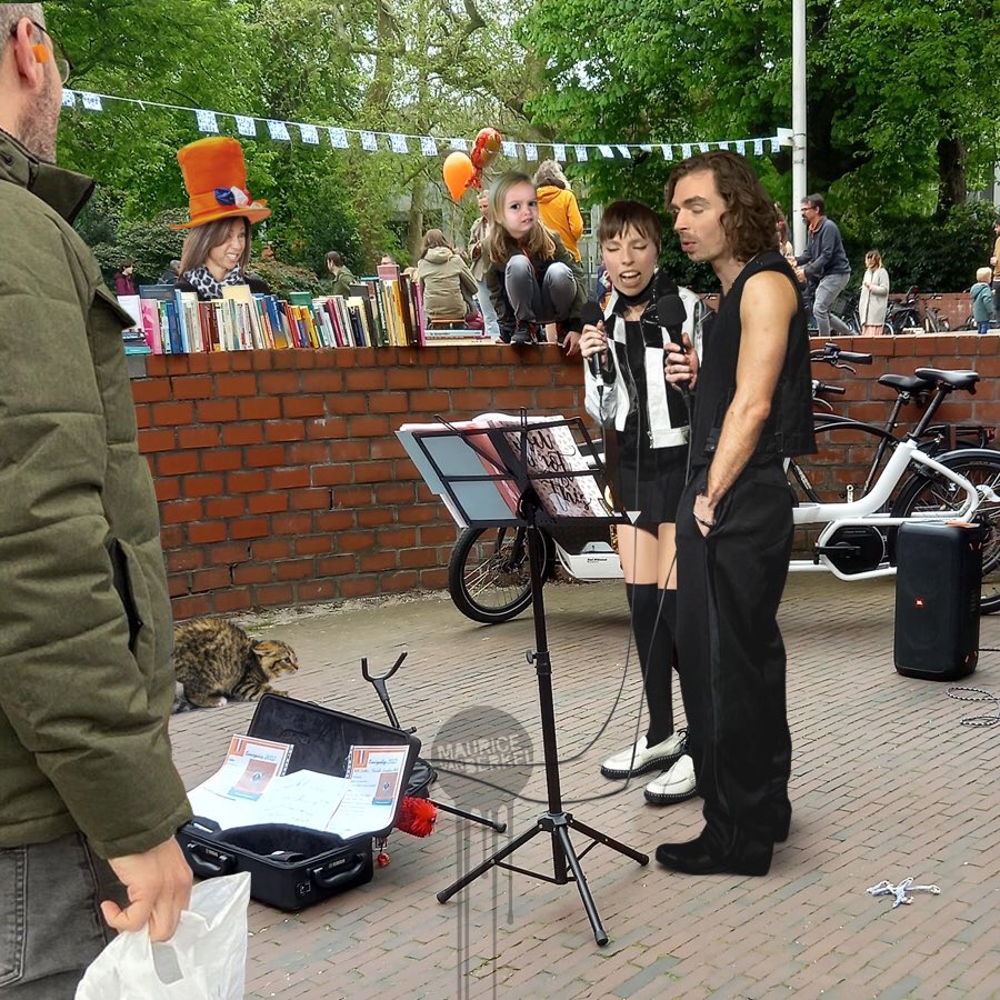 Maurice van Berkel (@mvan_berkel) on Twitter photo Mia en Dion inmiddels flink aan het oefenen. 
#koningsdag Mia en Dion inmiddels flink aan het oefenen. 
#koningsdag
