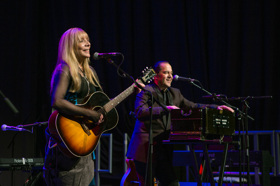 CharlieDore's tweet image. This morning! Just after 10am I'll be chatting #live with the @BBuckleyBerks  @BBCBerkshire ahead of our May 4th gig @nordenfarm Always a pleasure to share music &amp;amp; scuttlebutt with Bill.Ears-burn alert for my co-pilot @JulianLittman👂 bbc.co.uk/programmes/p0f… See you on the radio!