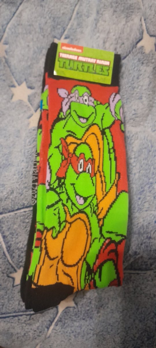 GregBoxcave's tweet photo. @AddisonGreenWX my hunny went shopping, found these socks for me and brought them home for me because I love TMNT! Figured you'd like this post haha! #TURTLEPOWER #TMNT https://t.co/Glt1AyPTHw