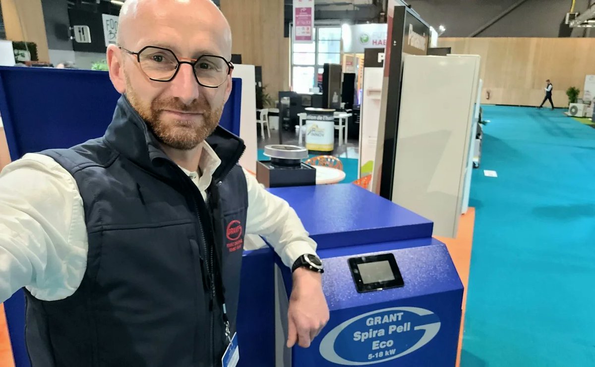 MyGrantFR's tweet photo. Nous sommes présent à la @foiredeparis avec l'entreprise @Technitoit ! 📍
Stand 3C107, rencontrez aussi notre Responsable Technique Jérémy !
#Paris #foiredeparis #grantfrance #renovation https://t.co/XIsmaWpOrD