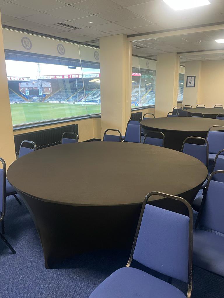 We have a wide range of rooms available at the Crown Oil Arena 🏟

From small 1-1 meetings, to large scale exhibitions, conferences & events, we have rooms to suit any event 🎤

Email commercial@rochdaleafc.co.uk for more info! 📧 

#events #northwestvenuehire  #venuehire