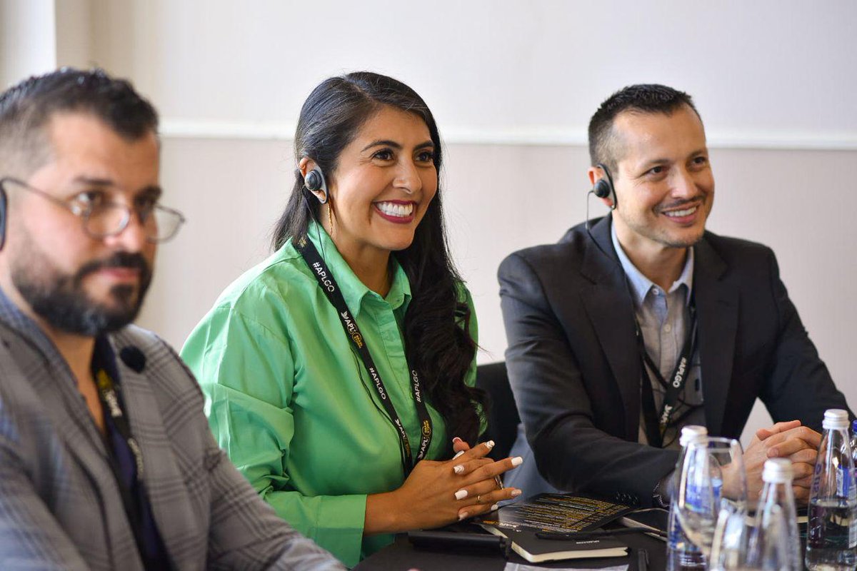 apl_go's tweet image. 🔝В APL состоялось событие BRAINSTORM для всех руководителей и сотрудников Компании. Встреча прошла в Картахене (Колумбия). Обсуждали финансы, стратегию развития, структуру APL, адаптацию сотрудников и многое другое. Это был первый день мощного обмена опытом и знаниями. 
#aplgo