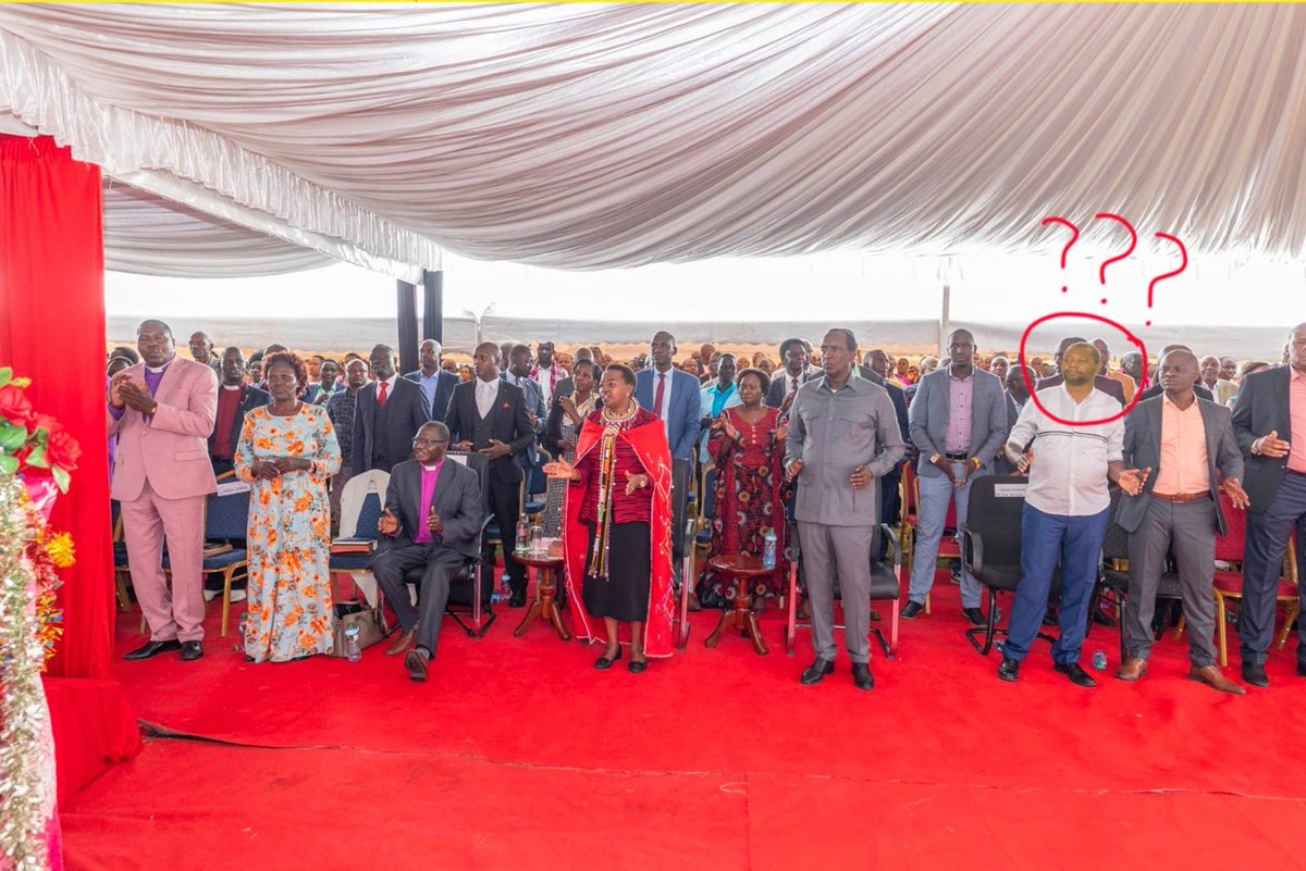 Evanso12345's tweet photo. Rachel RUTO and Makenzi.... It's a chain. https://t.co/QI4CgW6Ouh