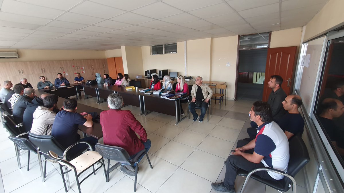 Devrek_mem's tweet photo. ÇEDES Projesi doğrultusunda, Şube Müdürümüz Muhammet Atlı başkanlığında ilçemiz okulları yönetici ve öğretmenlerinden  Hatay ili Payas ilçesine giden ekibimiz, kurumları ve kardeş okulları ziyaret ettiler. https://t.co/McqSn6VDlU