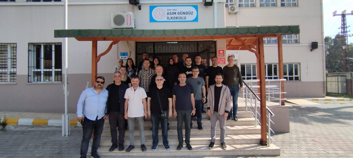 Devrek_mem's tweet photo. ÇEDES Projesi doğrultusunda, Şube Müdürümüz Muhammet Atlı başkanlığında ilçemiz okulları yönetici ve öğretmenlerinden  Hatay ili Payas ilçesine giden ekibimiz, kurumları ve kardeş okulları ziyaret ettiler. https://t.co/McqSn6VDlU