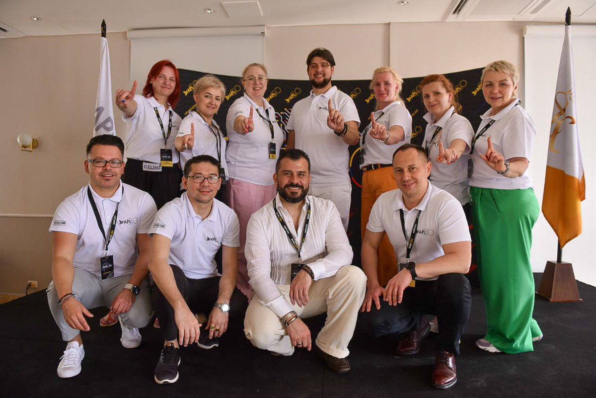 apl_go's tweet image. BRAINSTORM: НОВОСТИ ВТОРОГО ДНЯ
🔥И снова день в Колумбии получился невероятно продуктивным:
✅прокачивали топовых руководителей,
✅ подробнее познакомились с бэк-офисом и маркетинг-планом APL,
✅ пощупали инструменты Компании, 
✅ в очередной раз восхитились продуктом.
#aplgo