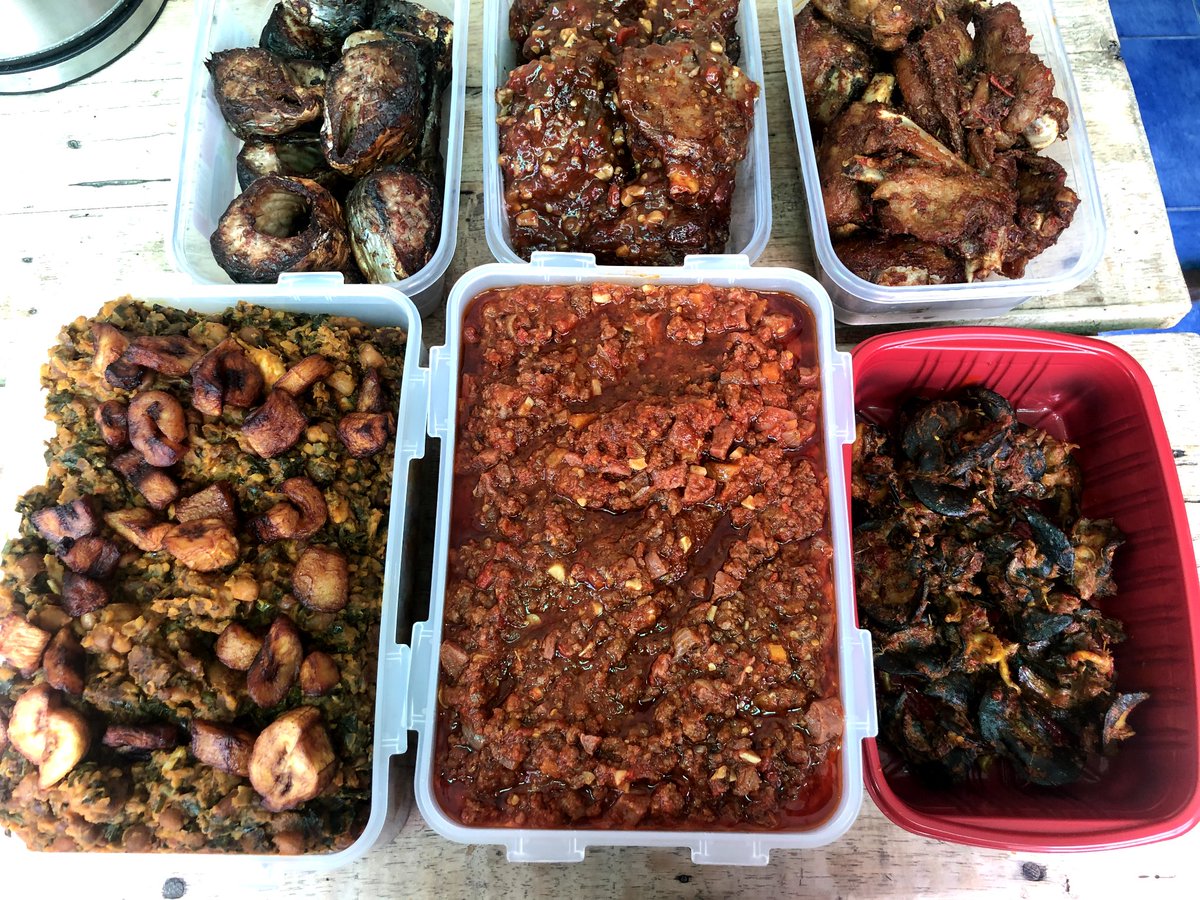 kekesgoodeats's tweet photo. The weekend is upon us. Let's get you sorted with some good food to keep you going. Send a message now to place your orders! https://t.co/aAE9VPOMdv