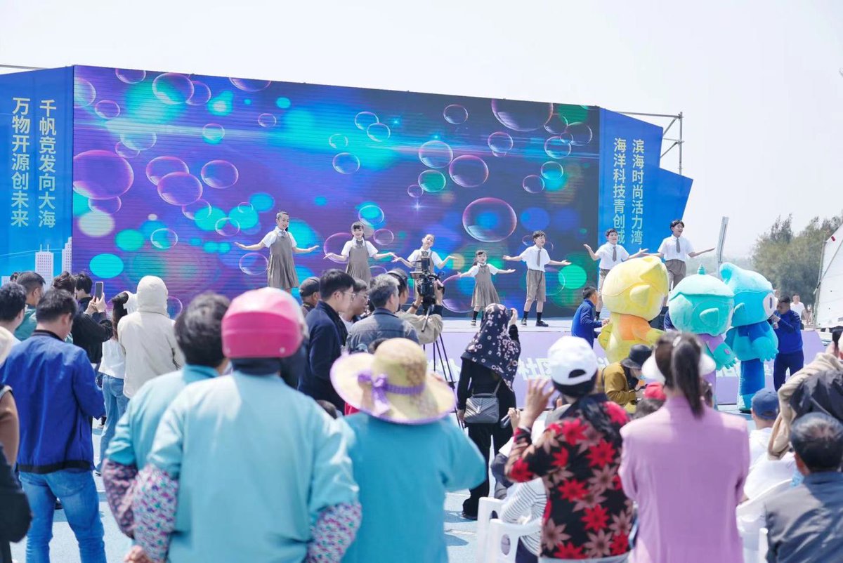InsightNingbo's tweet photo. The 8-day #AsianGames relay race ended in Xiangshan county today, but the love of sports will continue! Stay tuned for the 19th Asian Games in September. Don’t miss out on the sailing and beach volleyball competitions of the games in #Ningbo! #HelloNingbo #AsianGamesUpClose https://t.co/BIkMrLrtVn