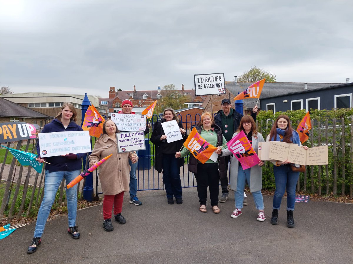 NEUSouthWest's tweet photo. Denmark Rd Gloucester #PayUp #SaveOuSchools https://t.co/yKhcxZYwNh