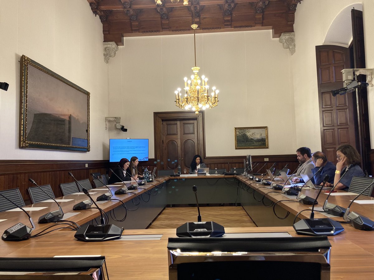 ✅  Posem números a la proposició de llei de la Renda Garantida d’<a href="/EnComu_Podem/">Comuns__Cat</a> 

Avui la <a href="/_JuliaQM/">Júlia de Quintana</a> d’<a href="/Ivalua_Cat/">Ivàlua - Institut Català d'Avaluació de Pol. Púb.</a> ho fa al <a href="/parlamentcat/">Parlament de Catalunya</a>  

La compatibilitat amb el treball és la mesura que:
🟢 Augmenta més la cobertura: de 35% a 81%
🔴 Augmenta més el cost: un 70%
👇🏽