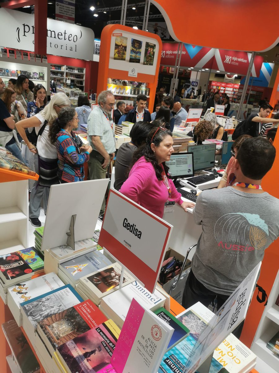 GedisaEditorial's tweet photo. 📚Gedisa estará presente en la #FILBuenosAires, en el stand de @RiversideAgency Nº 820, pabellón verde.
¡Te esperamos!
#RogerChartier #ZygmuntBauman #GeorgeSimmel @Roberto_Aparici @MarceloPakman1 #PierreDardot #ChristianLaval #BorisCyrulnik @patofaur https://t.co/cqOlrjhxLf