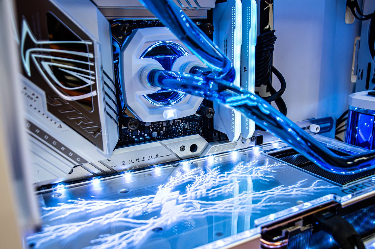 PcComponentes tweet media