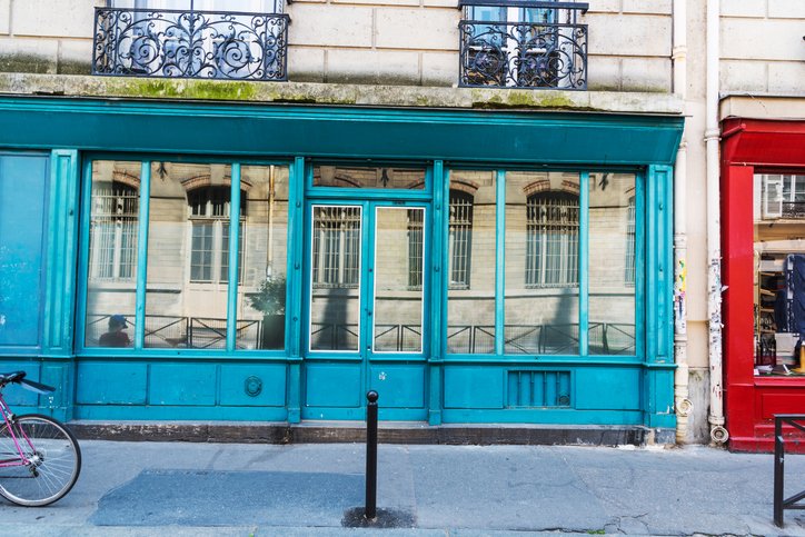 Dalloz's tweet photo. De nouvelles précisions sur l’indemnisation du preneur victime du manquement du bailleur à son obligation de délivrance 
https://t.co/DyXppjQI24 https://t.co/TmbIjOCJzA