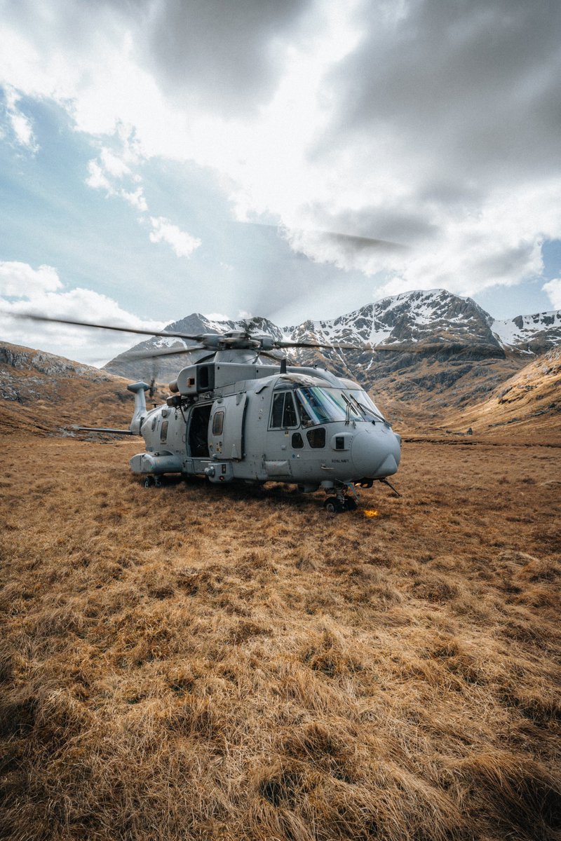 Milex is go and the first evolution, to the mountains !! 🏴󠁧󠁢󠁳󠁣󠁴󠁿 Some of the most #challenging and rewarding #training we do as CHF aircrew. Vital to be able to deliver our Royal Marines at #altitude onto any pinnacle, ridge, bowl or valley 🏔️