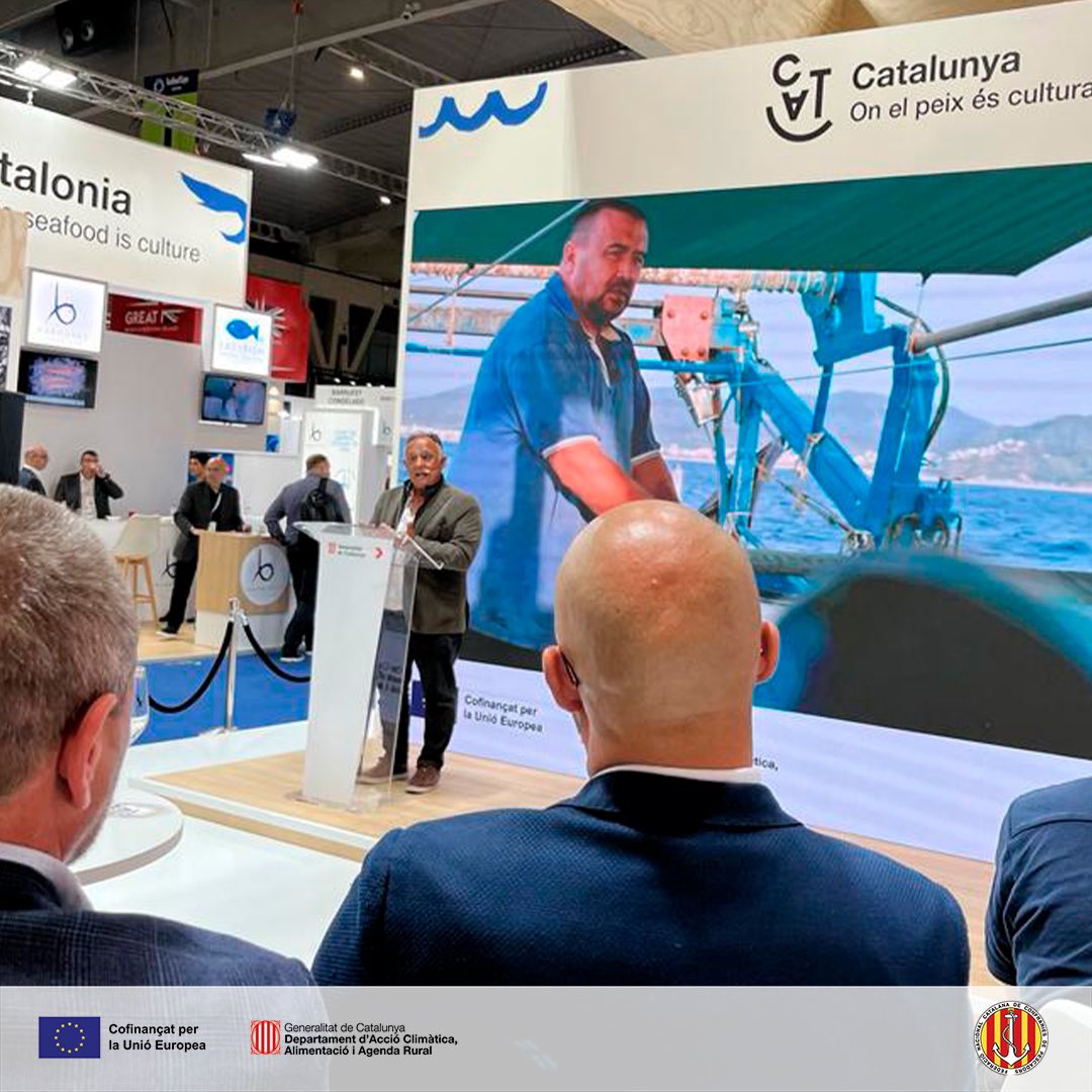 🌊 Ahir el president de la Federació Nacional Catalana de Confraries de Pescadors, Antoni Abad, va fer una intervenció al Seafood, en una jornada dedicada a la modalitat d’arrossegament i a la qual va poder explicar el model català.

#pesca #seafood #arrossegament #fnccp