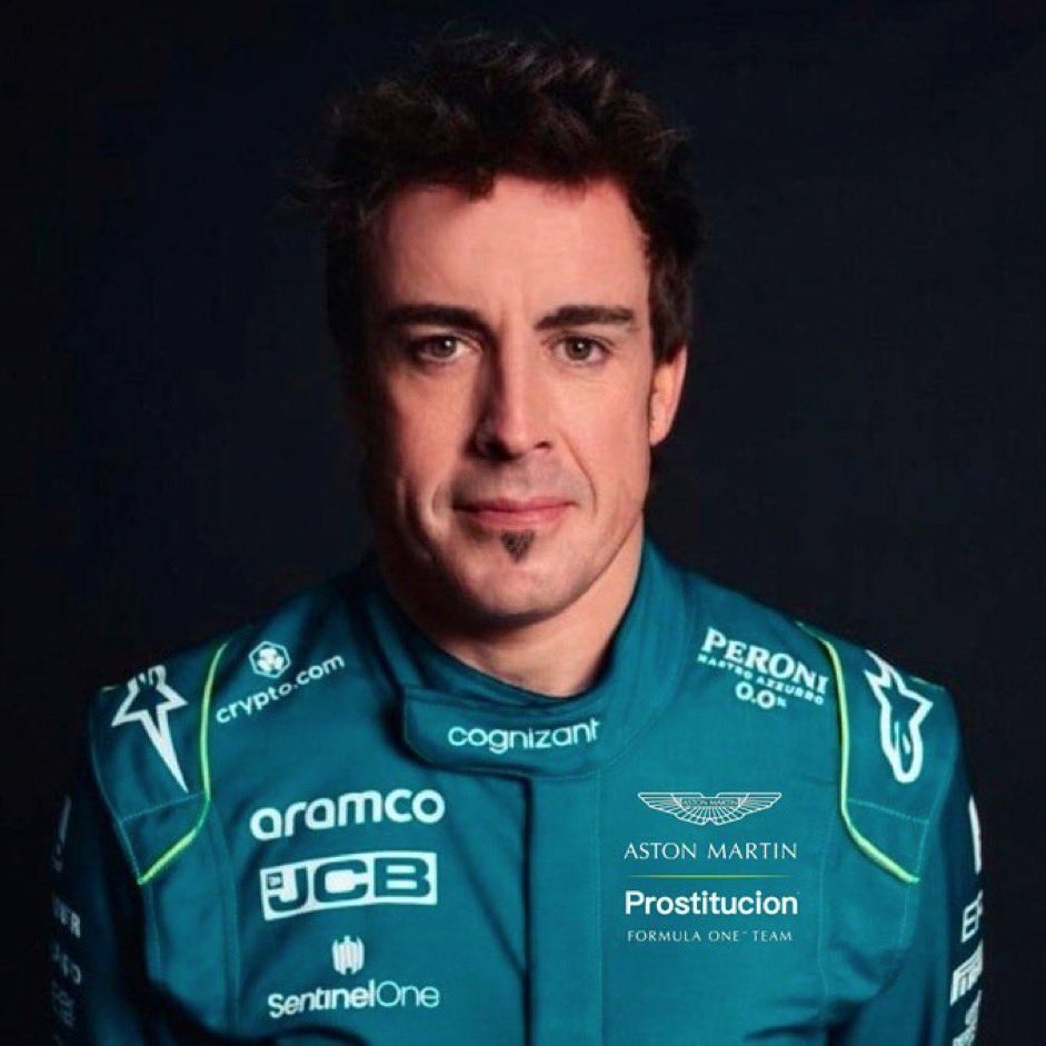 Viernes en Baku y Fernando se presenta así en el paddock.. Que haces?