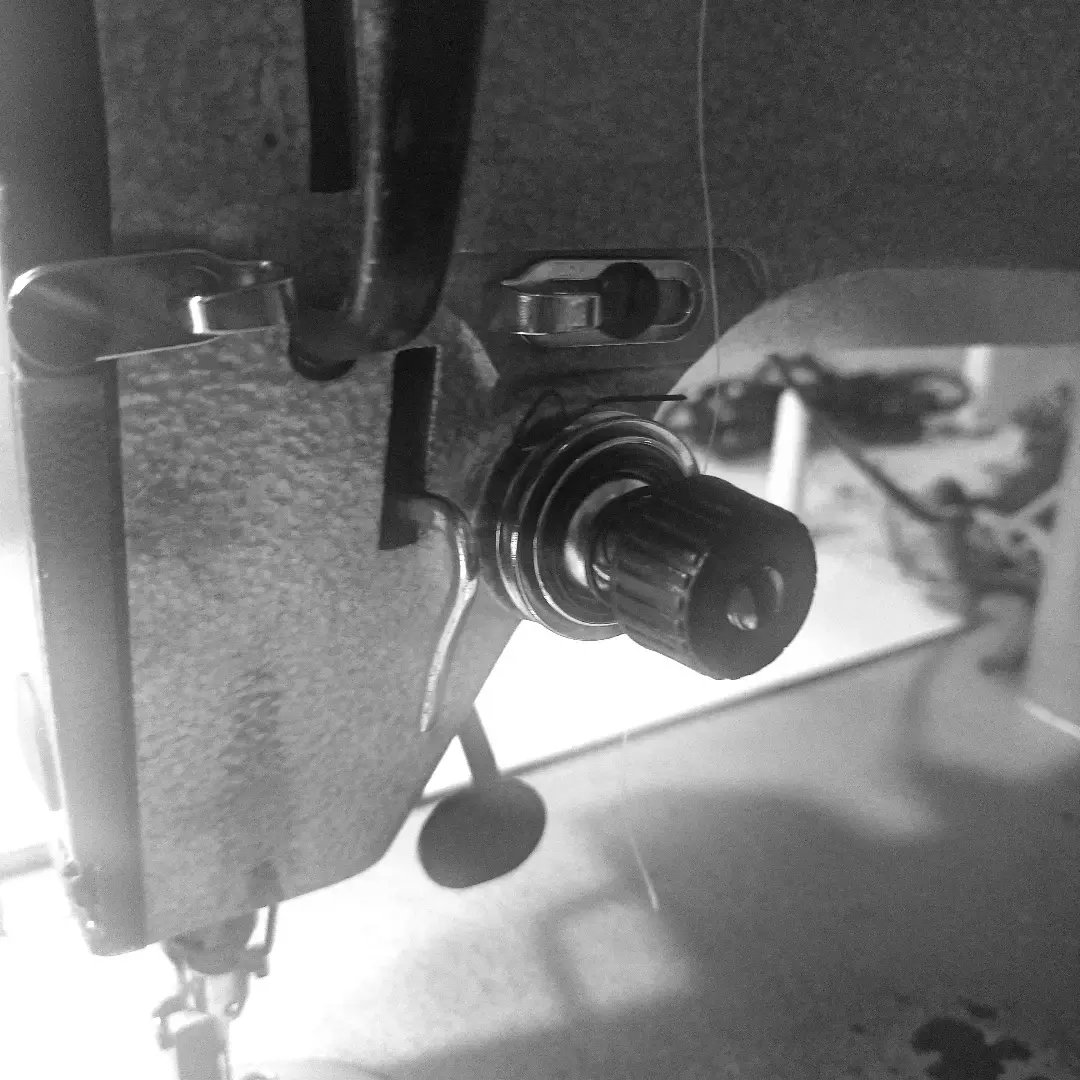 mishinyakonishi's tweet image. 【DDL-5570】工業用ミシン
#juki
この機種は思い入れがある
研修で使用した機種

縫製の現場ではまだまだ活躍しています

#jukisewingmachine #mishin #sewing #sewingmachine #machine #monochrome #ジューキ #ミシン #ミシン屋 #工業用ミシン #モノクロ #モノクロ写真