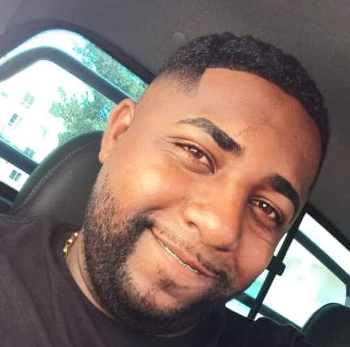 MILICIANO DO ZINHO, QUEM TIVER INFORMAÇÕES CHAMEM NA DM 
PRECISAMOS TIRAR ESSE LIXO DAS RUAS 

POPULAÇÃO DE BEM CHAMEM NA DM