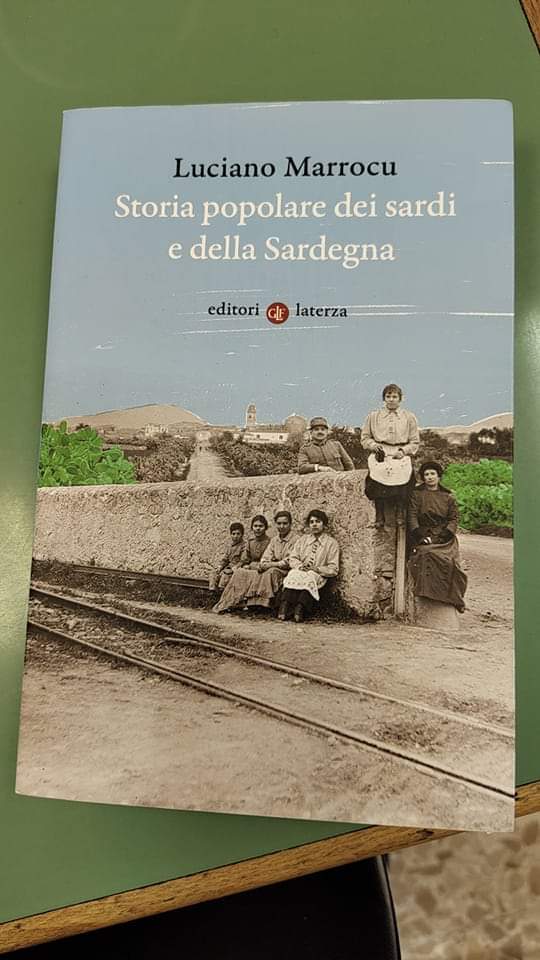 FanariMarcello's tweet photo. Il mio primo libro di uno scrittore guspinese https://t.co/0k6xy5OOVP