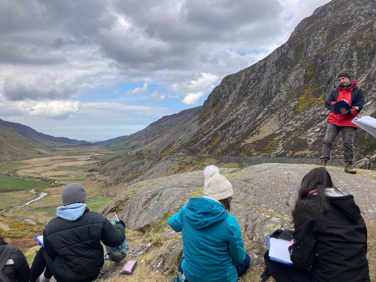 OSH_SCH's tweet image. Our A level #geography students have had a great few days doing #fieldwork in Wales 😎 They’ve studied glacial landscapes in Snowdonia for Physical Geography, and Human Geography in Conwy 
#alevel #osh @osh_parents @OSH6th @GoodSchoolsUK @BSAboarding #snowdonia #conwy